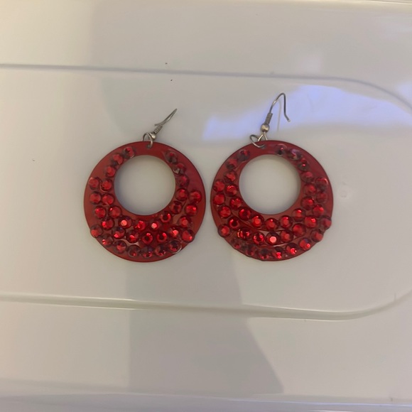 Earring - Picture 1 of 1